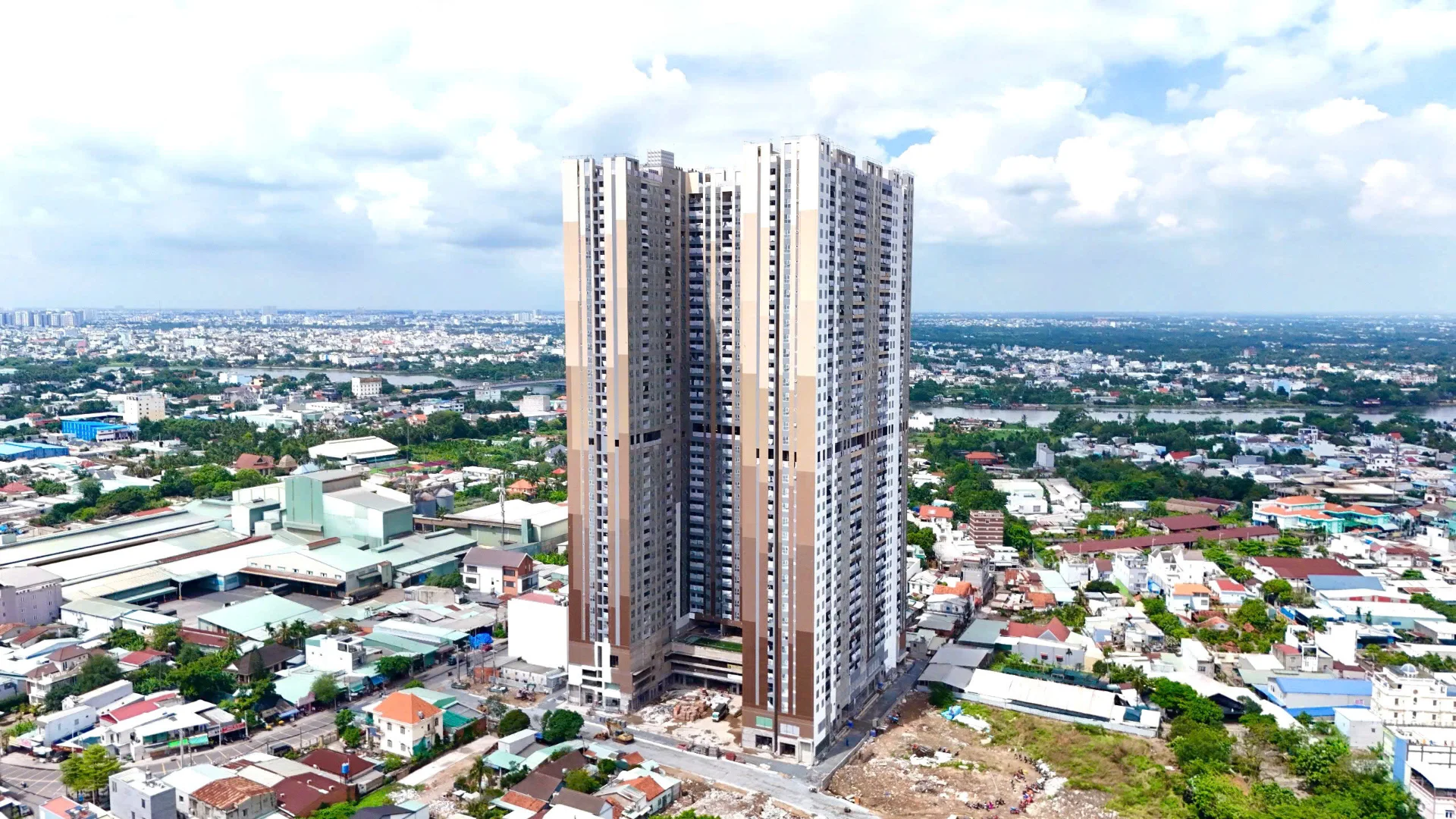 Hình ảnh thực tế hai tháp A&T Sky Garden
